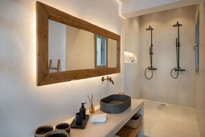 Hair dryer, towels