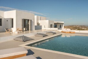 Pool - Brand new and unique estate (Prodromos)