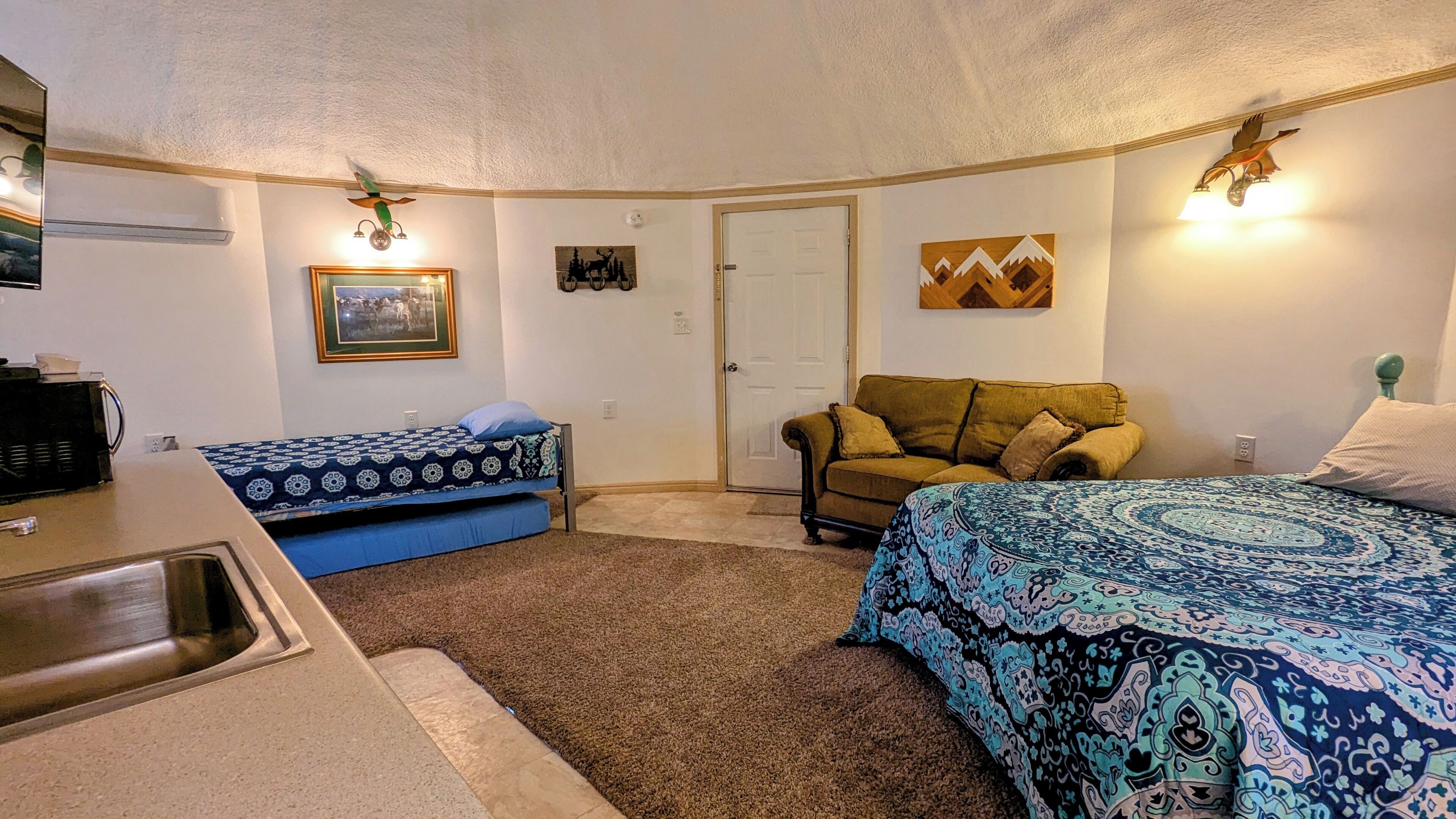 1 多间卧室、熨斗/熨衣板、WiFi、床单