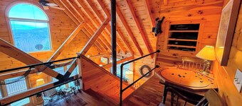 9N Mountainside Cabin in Franconia Heights, Dog Friendly, Stunning Views!