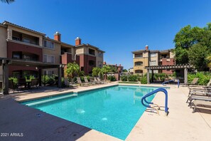 Outdoor pool, a heated pool