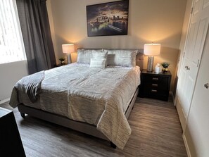 2 habitaciones, tabla de planchar con plancha y wifi gratis 