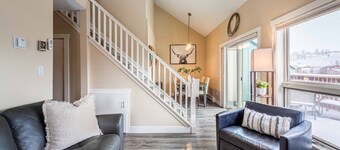 Spacious 4BR Retreat, Fireplace, Views, Skiing, RMNP