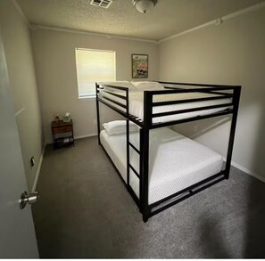 3 bedrooms, in-room safe, iron/ironing board, free WiFi