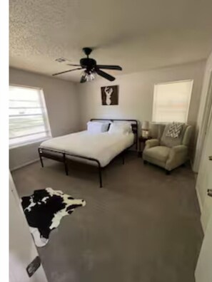 3 Schlafzimmer, Zimmersafe, Bügeleisen/Bügelbrett, kostenloses WLAN