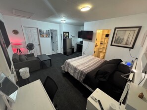 WiFi, bed sheets - Cozy studio with AC and WiFi in charming Winter Park (Winter Park)