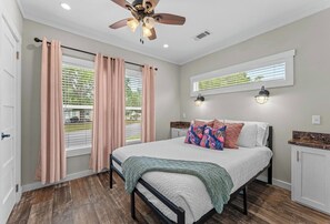 1 bedroom, iron/ironing board, WiFi, bed sheets