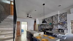 Private kitchen - Elegant home a few steps from the Malecon (Progreso)