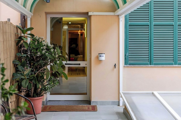 House | Exterior detail