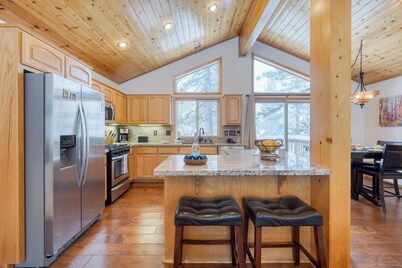 Oslo Haus by Avantstay Cabin Retreat Near Northstar + Downtown Truckee