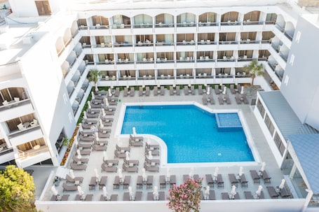 Pool. Rhodos Horizon Marina
