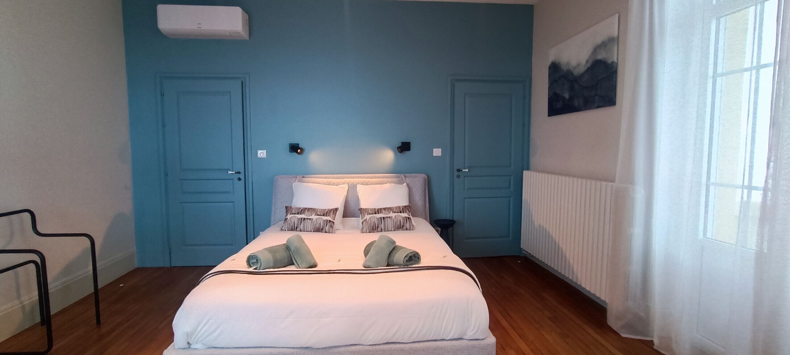 4 bedrooms, free WiFi, bed sheets