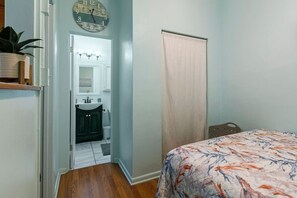 1 chambre, fer et planche à repasser, Wi-Fi, draps fournis