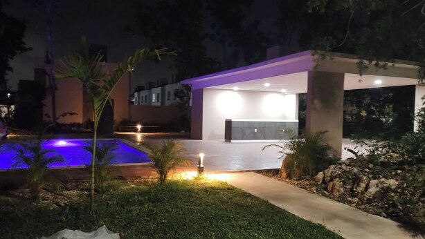 Unclassified image, 1 of 15, button - House with pool in Cancun. (Cancún)