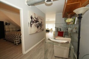 1 chambre, fer et planche à repasser, Wi-Fi, draps fournis