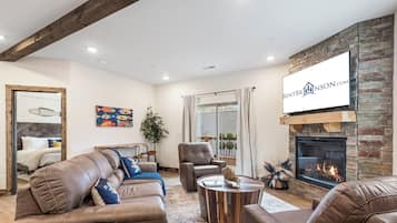 Smart TV, chimenea