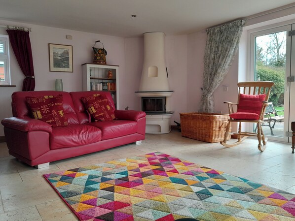 TV, fireplace, DVD player