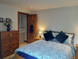 5 bedrooms, iron/ironing board, travel crib, WiFi