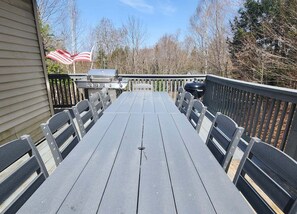 Outdoor dining - Private Home in the White Mountains! (Campton)