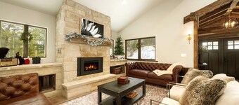 Brooky Bear Lodge: Hot Tub + Game & Movie Rooms