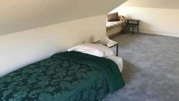 4 bedrooms, Internet, bed sheets
