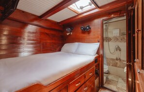 4 chambres, fer et planche à repasser, Wi-Fi gratuit, draps fournis