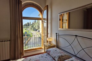 3 soverom, strykejern/-brett, wi-fi og sengetøy