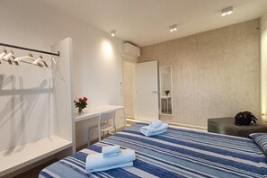 2 slaapkamers, een strijkplank/strijkijzer, wifi, beddengoed