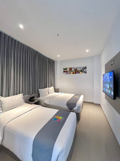 The Quadrant Hotel KNO