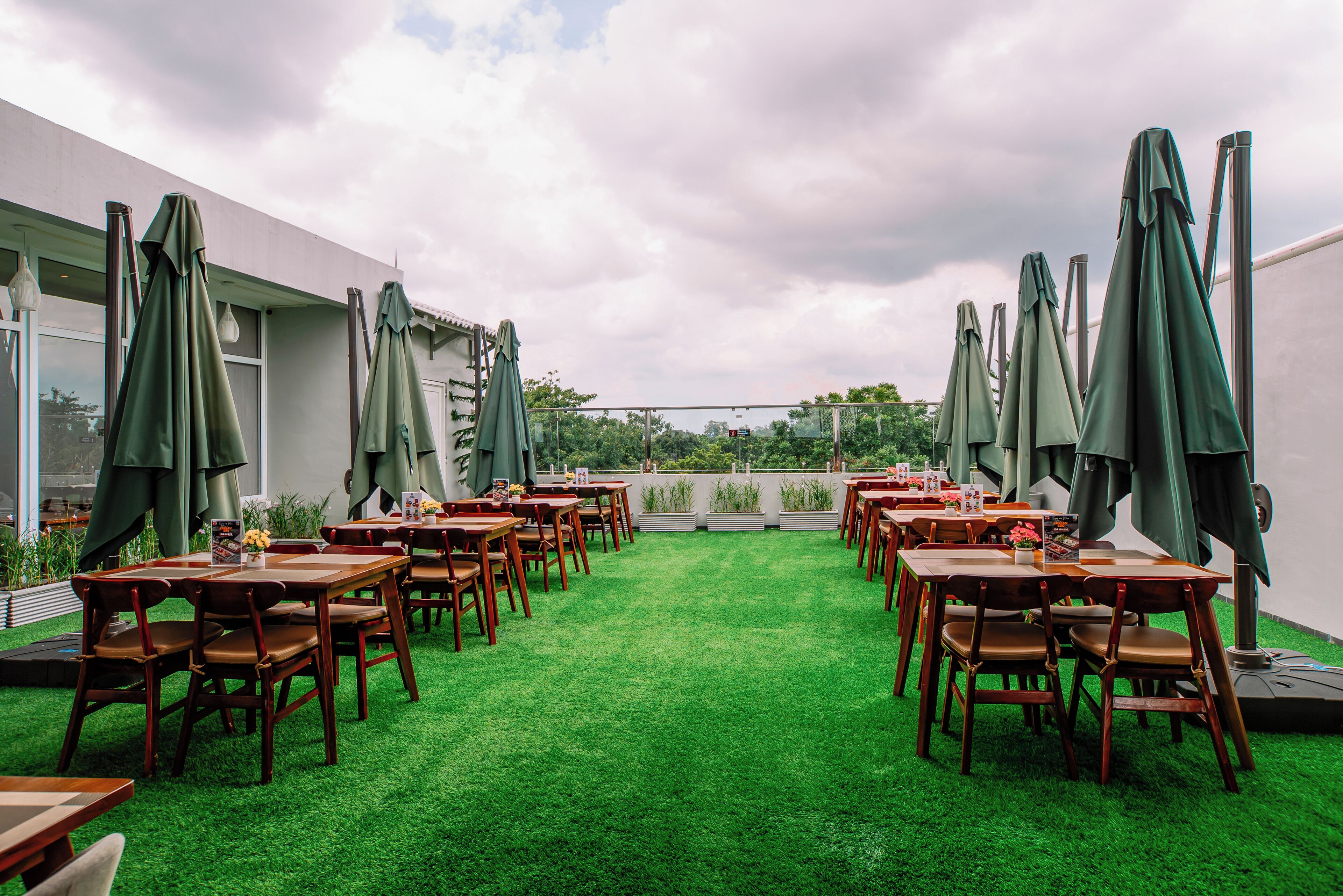 Petit déjeuner buffet servi tous les jours en supplément