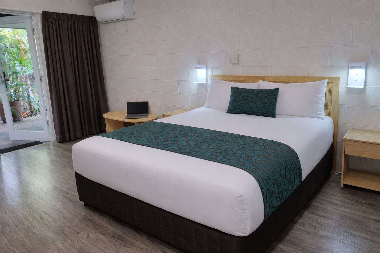 Double Room, Patio | Blackout curtains, soundproofing, iron/ironing board, free WiFi