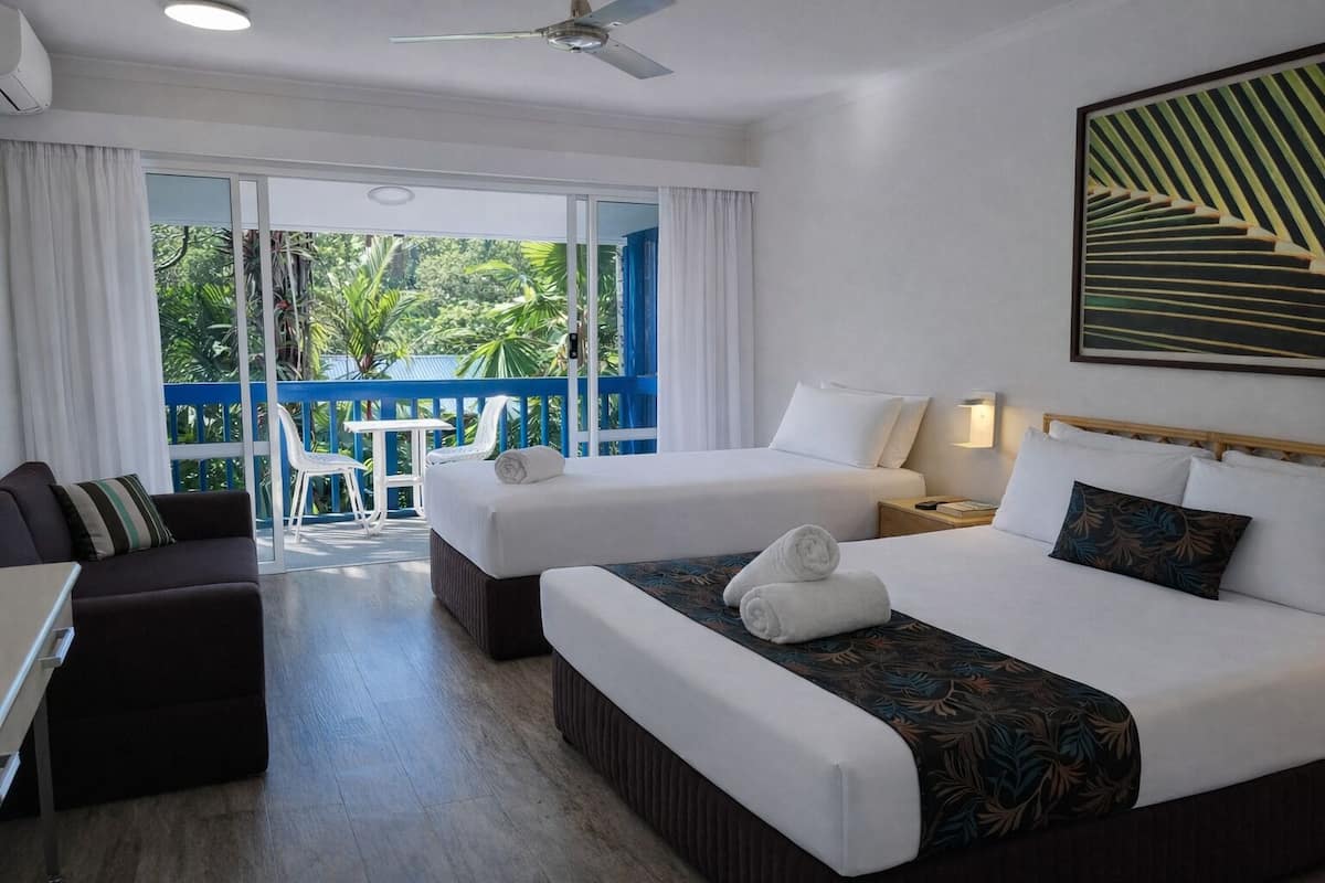 Premium Twin Room, Terrace | Blackout drapes, soundproofing, iron/ironing board, free WiFi