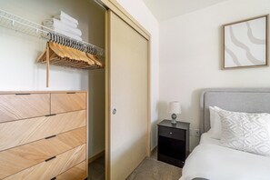 1 chambre, fer et planche à repasser, Wi-Fi, draps fournis