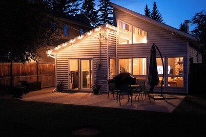 The Beachside Bungalow ོ 3 Bedroom Cottage just steps from the shores of Sylvan!