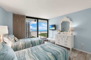 2 bedrooms, iron/ironing board, WiFi, bed sheets - Pristine Condo l Spectacular Marco Views! (Marco Island)