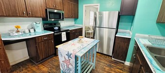 Coastal Escape - Downtown Palm Harbor