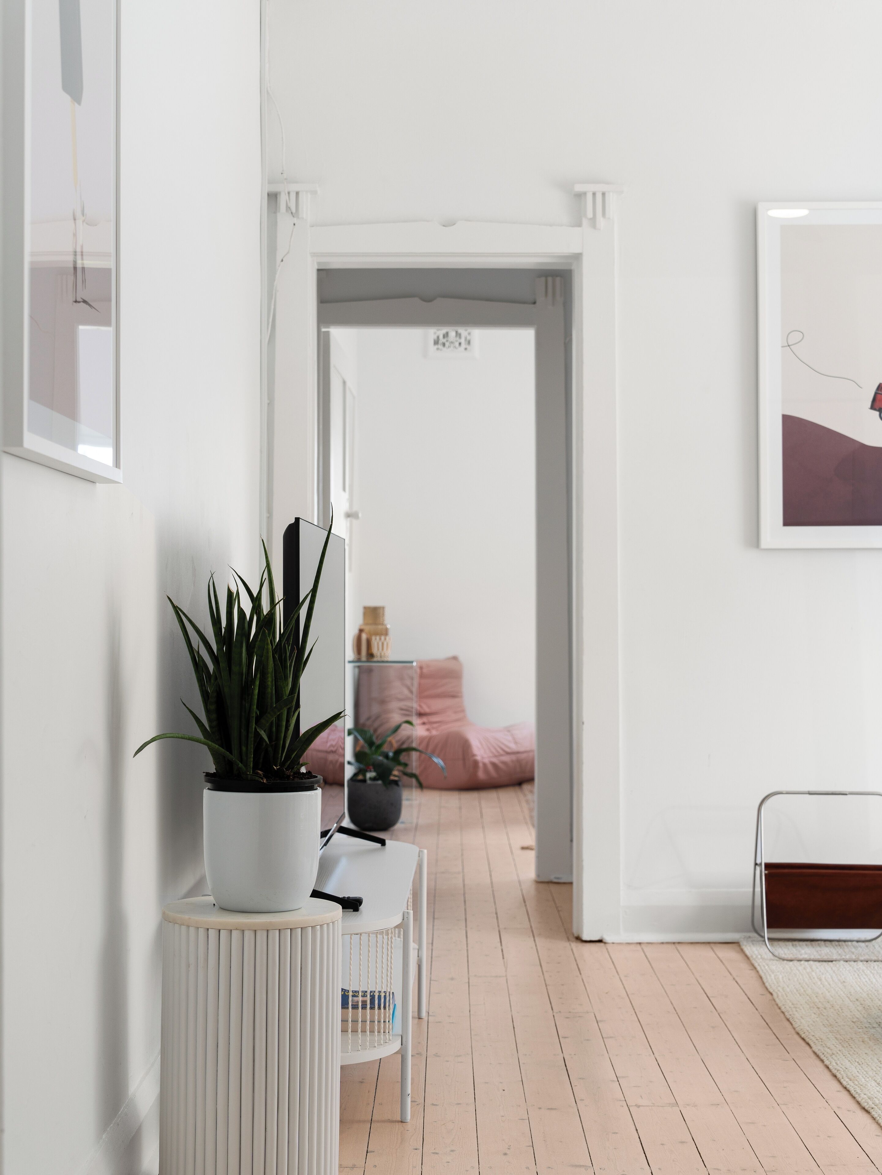 時尚公寓 | 起居區 | 55-吋LED 液晶電視，提供數位頻道