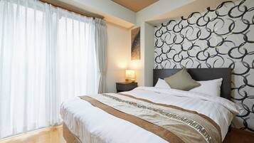 4 bedrooms, desk, iron/ironing board, free WiFi