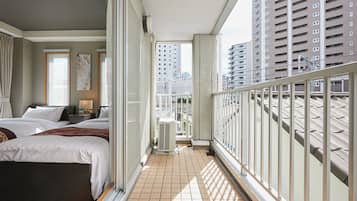 4 bedrooms, desk, iron/ironing board, free WiFi