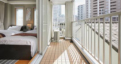 L22-Sweet Dreams House in JR Okubo Station