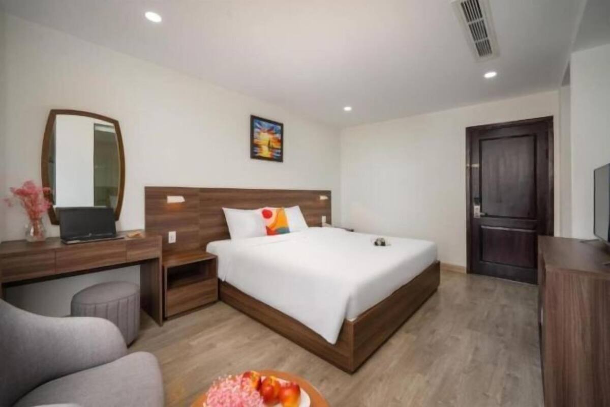1 habitación, escritorio, cortinas blackout y insonorización