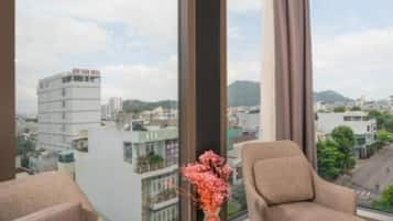 Suite, City View | 1 bedroom, desk, blackout curtains, soundproofing