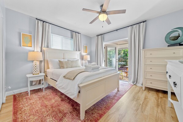 3 bedrooms, desk, iron/ironing board, travel cot