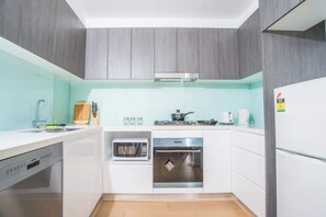 Fridge, microwave, oven, stovetop