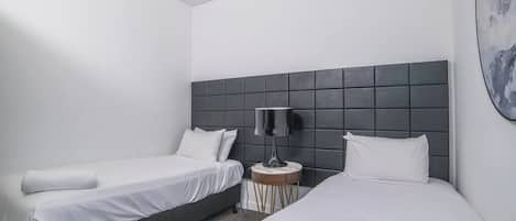 2 habitaciones, tabla de planchar con plancha y wifi