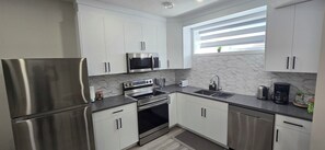 Fridge, microwave, oven, stovetop