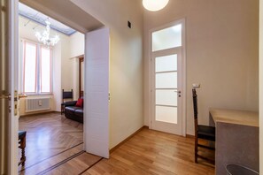 Interior - GuestHost - Historic Apartment in Sallustiano (Roma)