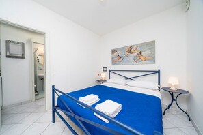 1 chambre, literie fournie