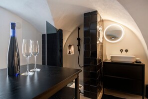 Dusche, Haartrockner, Bidet, Handtücher