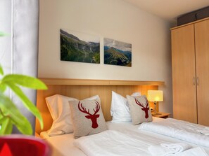 2 bedrooms, Internet